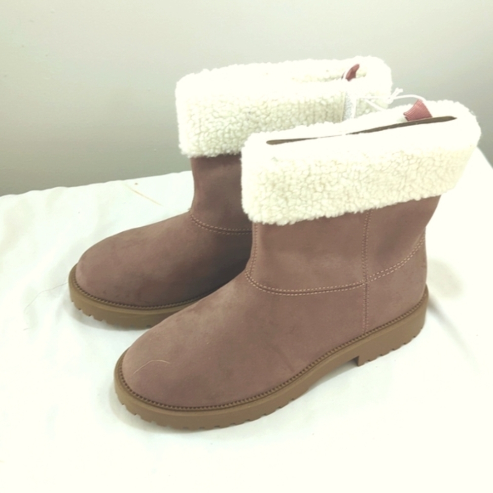 Faux Sued Sherpa Cuff Girl Boots